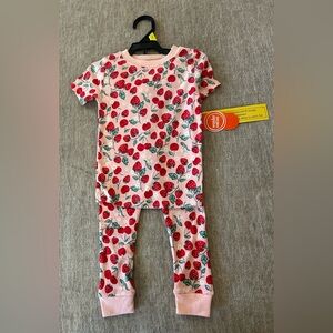 Wonder Nation 2-piece pajama set 🍓🍒
Toddler girls size 3T – NEW with tags